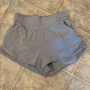 Lululemon hotty hot high rise short